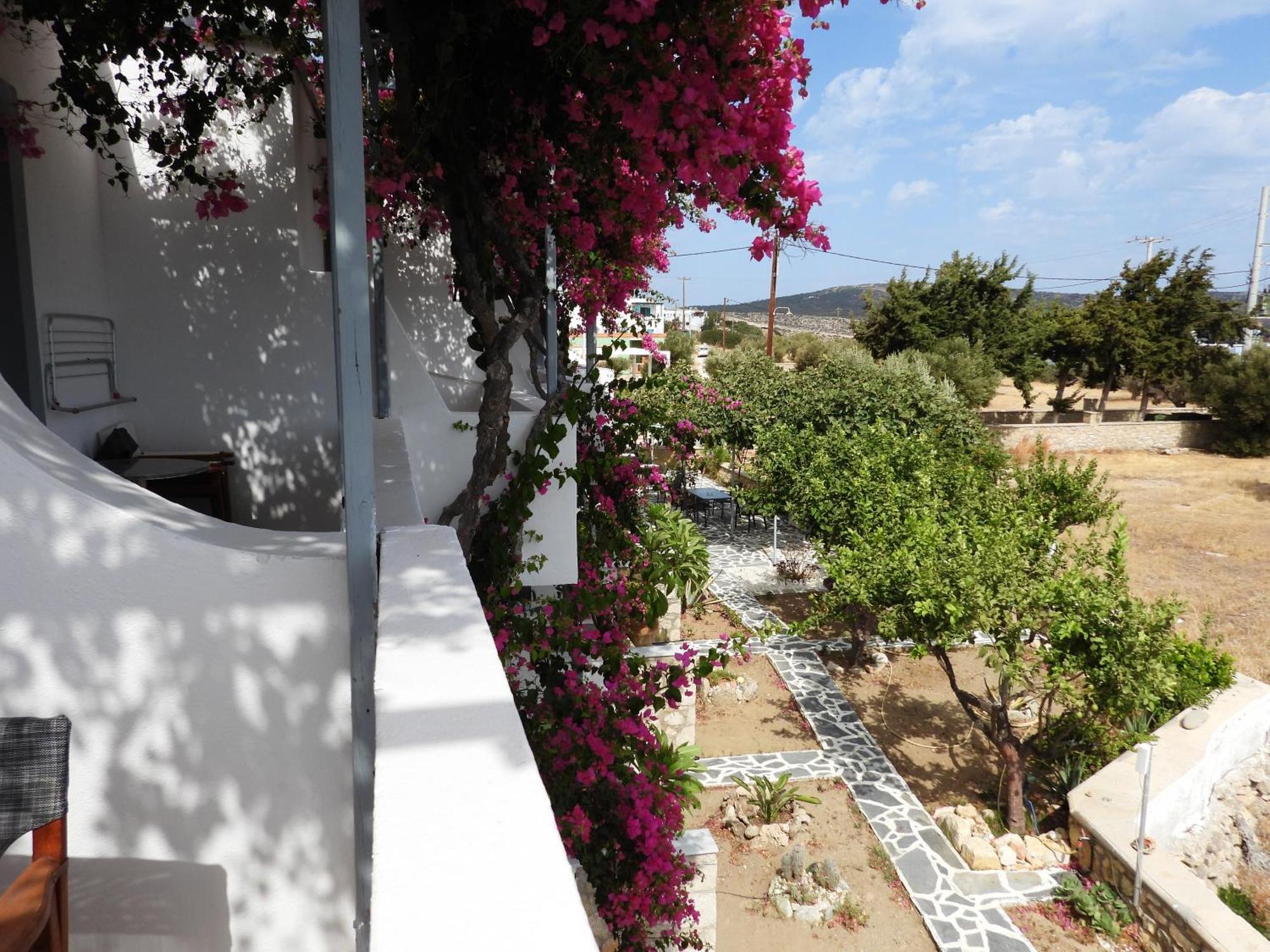 Studios Nina Amoopi Exterior photo