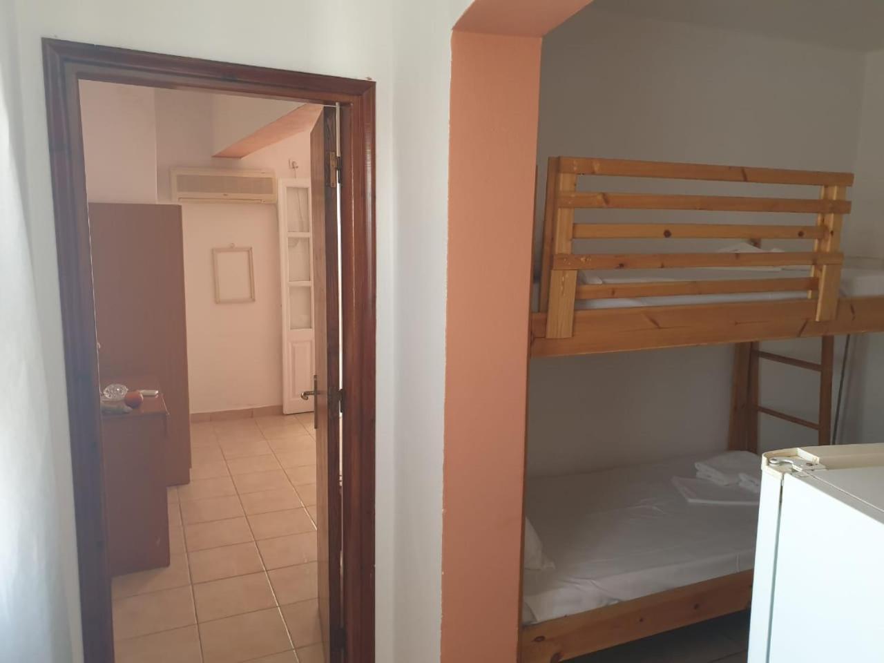 Studios Nina Amoopi Room photo