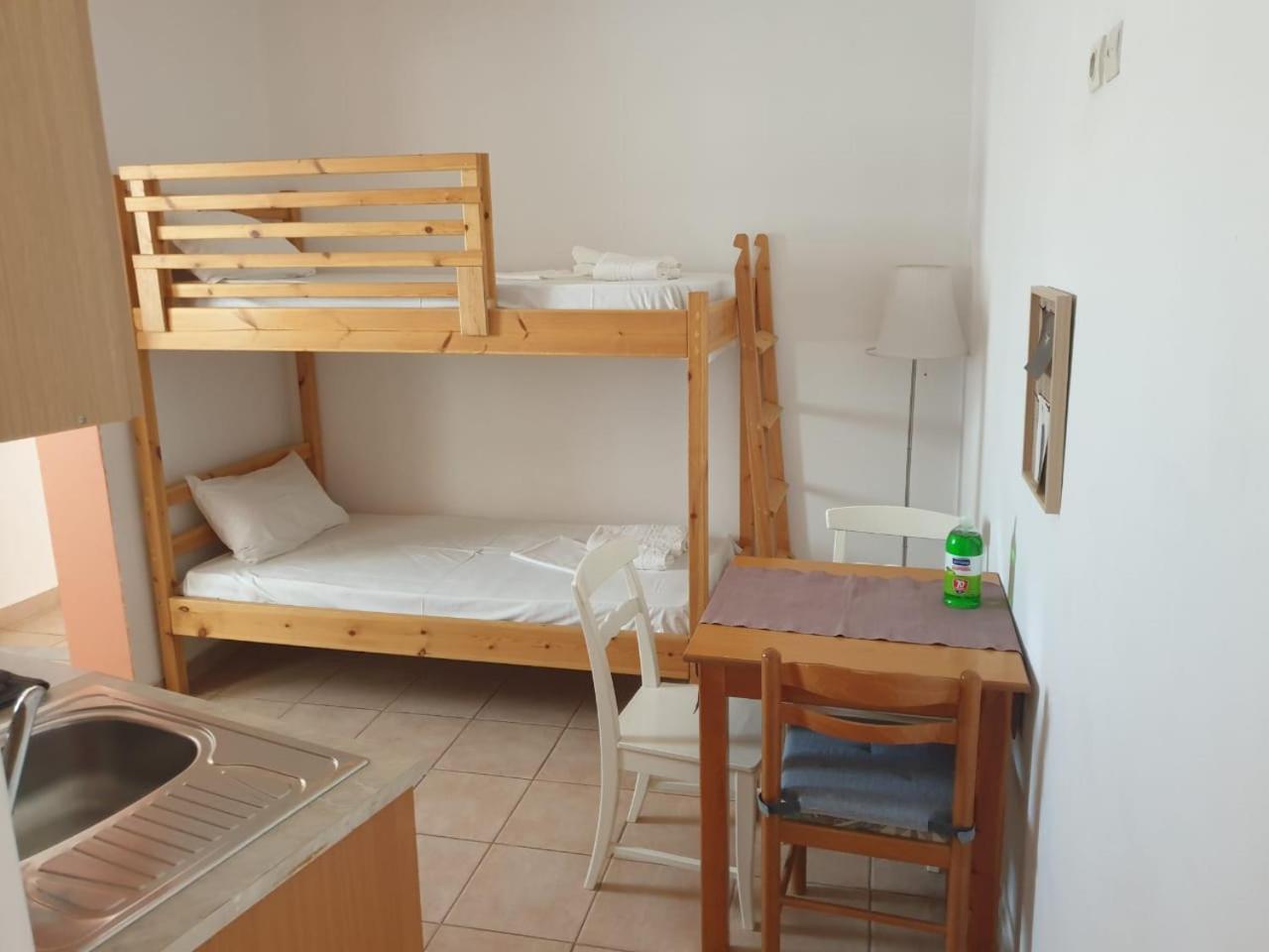 Studios Nina Amoopi Room photo